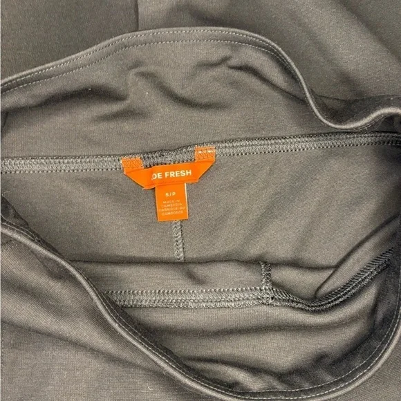 NWOT Joe Fresh Black Stretchy Athletic Pants - Size Small - Picture 3 of 4